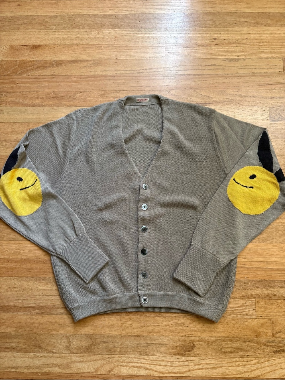 Kapital 10g Coneybowy Smiley Cardigan